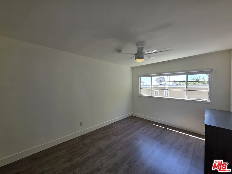 1635 S Beverly Glen Blvd #6 — Photo 7