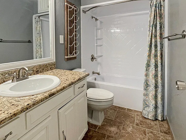 3314 Douglas Ave #205 — Photo 9
