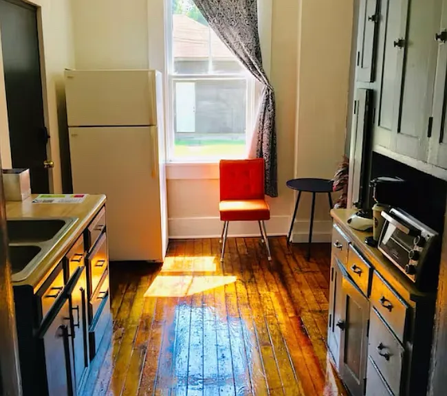 120 N Main St #1 — Photo 1