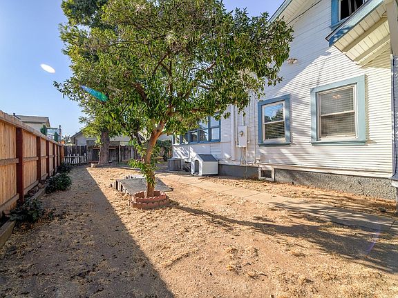 5th image of 134 Laurel Ave