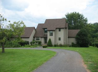 533 Rodes Valley Dr, Nellysford, VA 22958