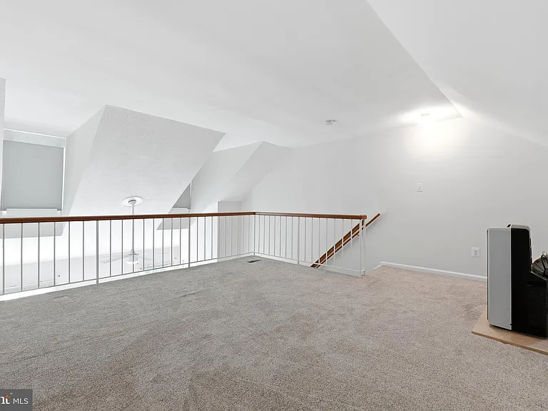 7691 Northern Oaks Ct — Photo 29