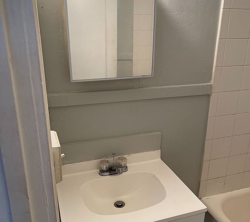 1st image of 1008 Parsons Ave #6