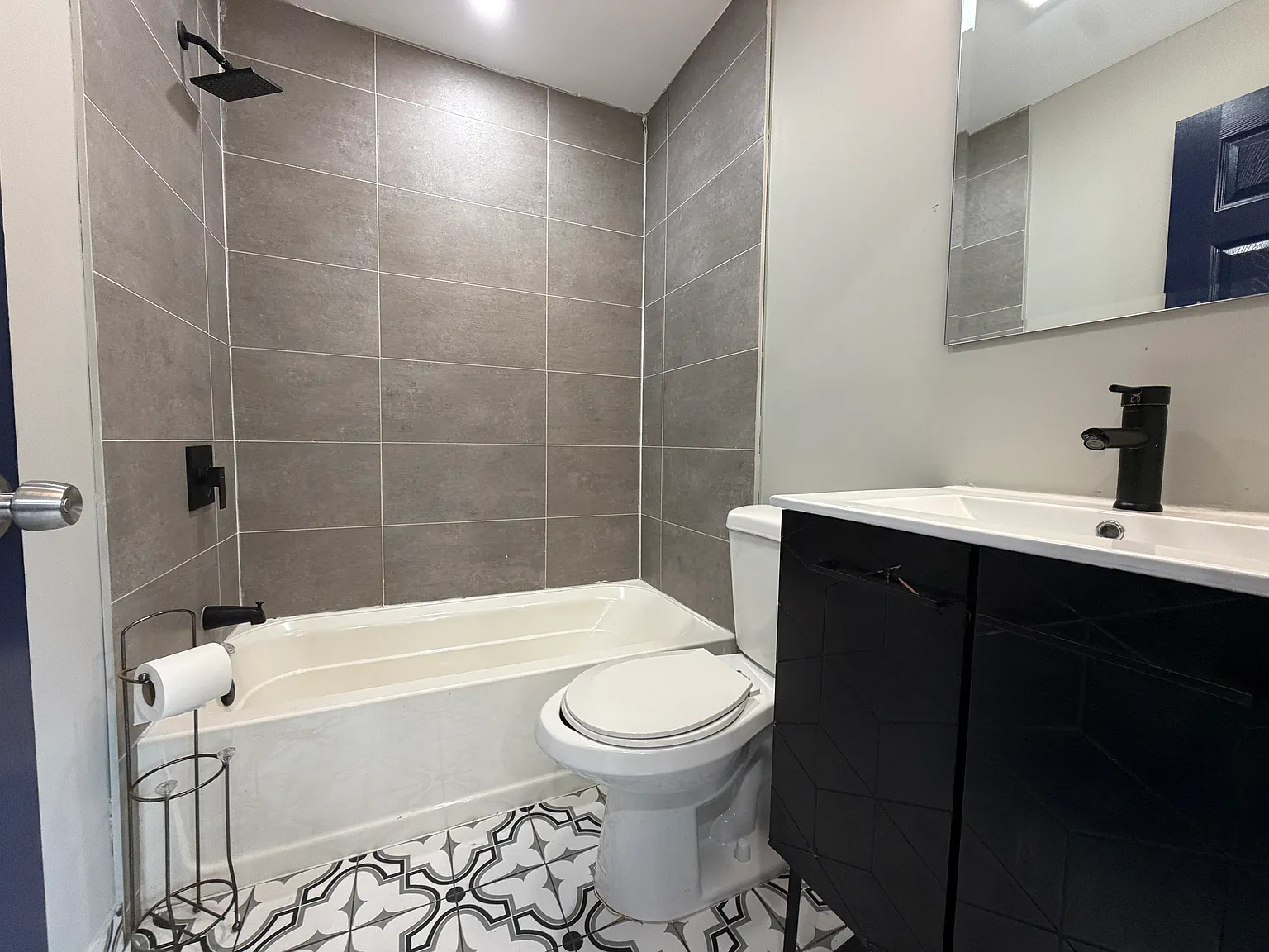 2 bed, 850 sqft, $1,750 — Photo 4