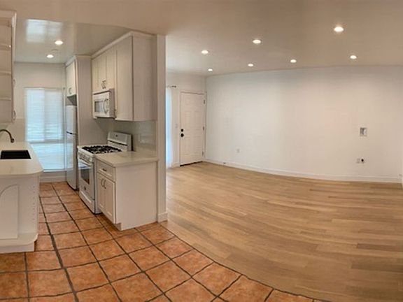 2nd image of 2615 2nd St APT 6