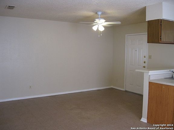 2nd image of 816 W Olmos Dr