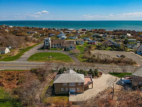 843 Montauk Hwy Photo 1