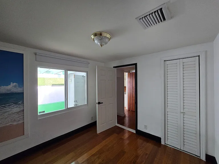 1922 Garfield St #1 — Photo 14