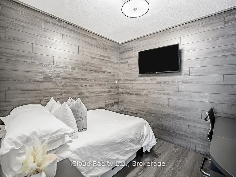 330 Phillip St #S-1903 — Photo 18