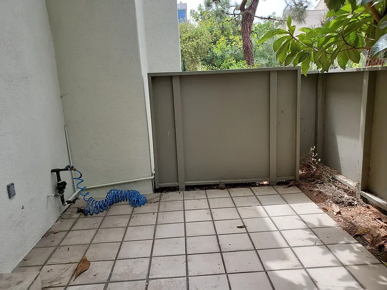 13240 Fiji Way #D — Photo 25