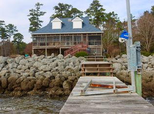 327 Neuse Winds Dr, Oriental, NC 28571