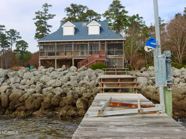 327 Neuse Winds Drive, Oriental, NC 28571