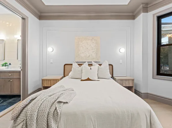 83 Liberty Place image 18 of 39