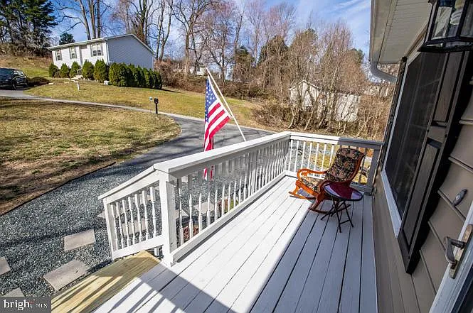 3535 Chesapeake Ave — Photo 2