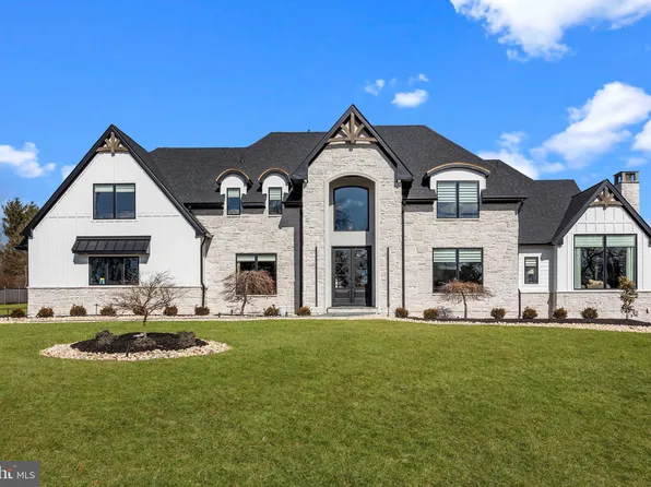 7 Buckman Dr, Newtown, PA 18940