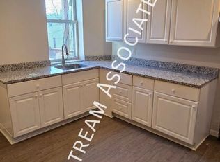 2139 E Chase St, Baltimore, MD 21213