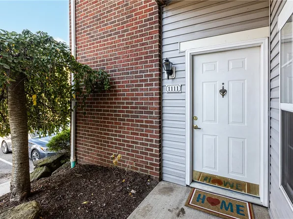 1111 Prescott Pl, Sewickley, PA 15143