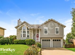 1607 Stasi Ave, Raymore, MO 64083