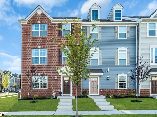 246 Kiln Dr, Cliffwood, NJ 07721