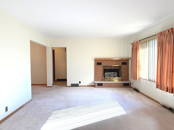 3rd image of 22 Old Brick Rd
