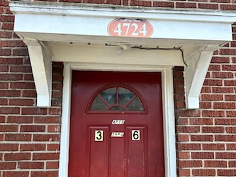 4724 Southern Parkway — Photo 2