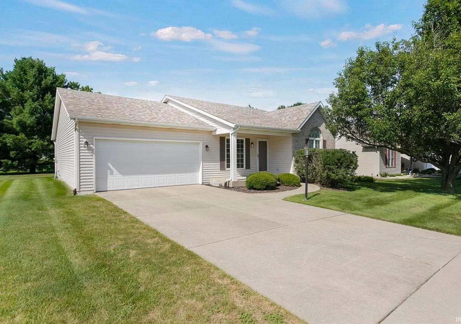 Ranch style home in South Bend with FREE lawn care! — Photo 2