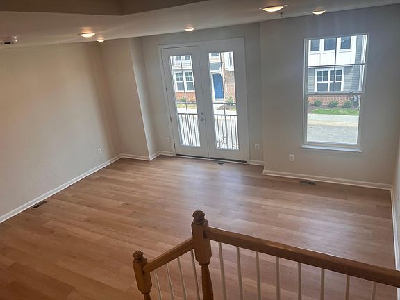 5th image of 2577 Hopton Ln