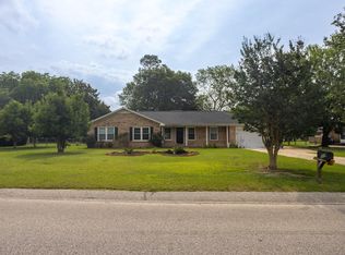 895 Twin Lakes Dr, Sumter, SC 29154
