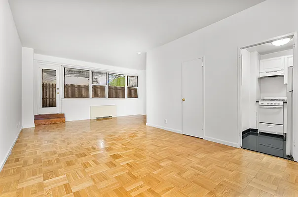 Rented by Compass | media 11