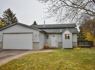 601 Joes Lake Rd SE, Cambridge, MN 55008