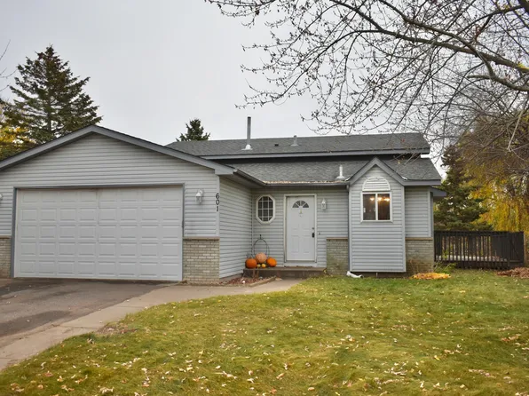 601 Joes Lake Rd SE, Cambridge, MN 55008