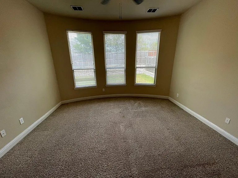 4052 Angelina Dr — Photo 21