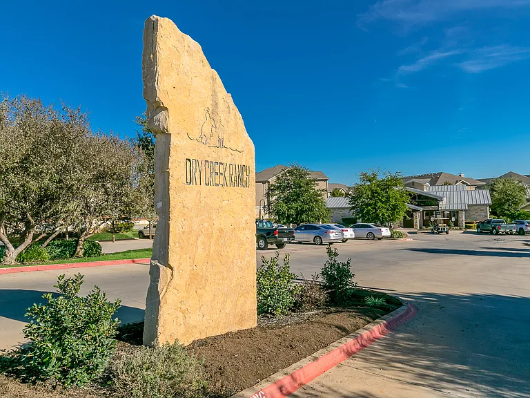 Dry Creek Ranch Apartments — Photo 25