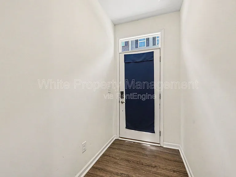 6222 Cleburne Ct — Photo 3