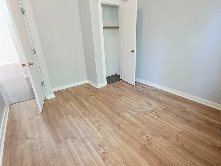 29 Bartholdi Ave #1B — Photo 3