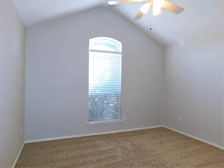 3721 Calvert Ln — Photo 23