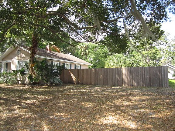 2nd image of 220 Lake Bonny Dr E