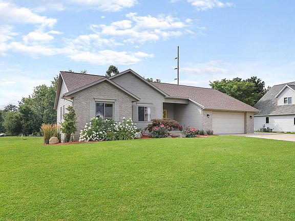 4th image of 635 Sleepy Hollow Ln