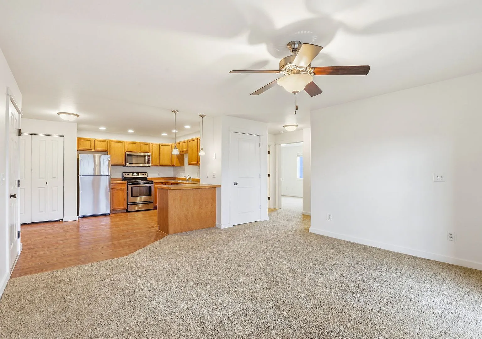 2222 Baxter- ASJS — Photo 3