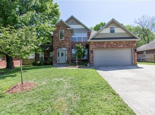 1141 Ditmars Rd, Prairie Grove, AR 72753