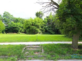 825 Avondale Ave, Toledo, OH 43607