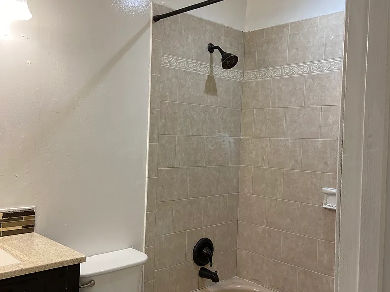 13907 Grove Ct — Photo 3