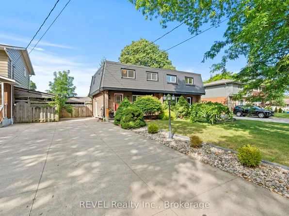 28 Black Knight Rd, Saint Catharines, ON L2N 3C1