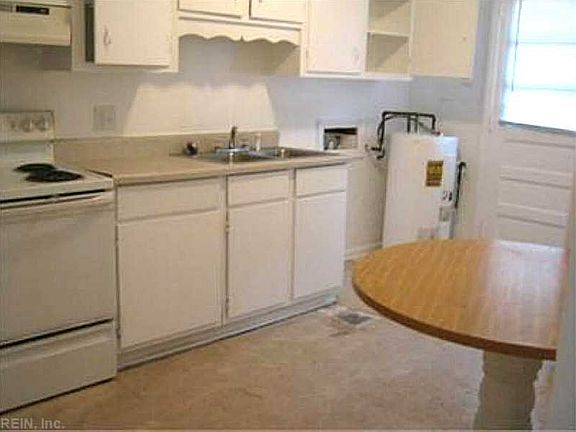 3rd image of 9564 14th Bay St #A