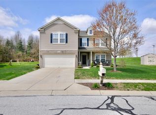 242 Parkview Dr, Danville, IN 46122