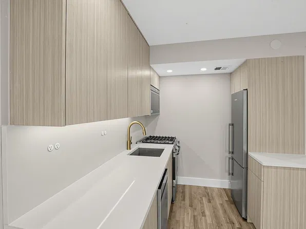 1115 Prospect Ave #203, Brooklyn, NY 11218