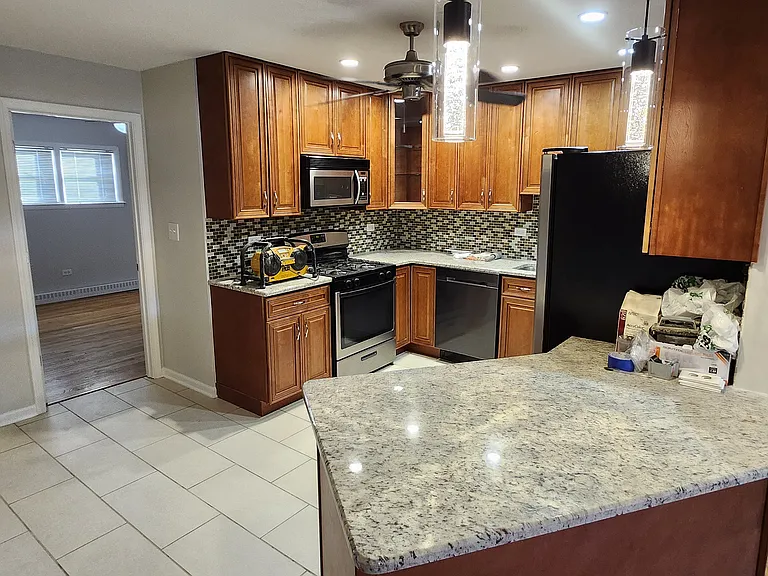 1113 Holiday Ln — Photo 8