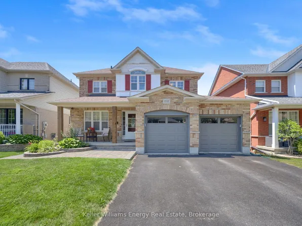 1502 Clearbrook Dr, Oshawa, ON L1K 2S3