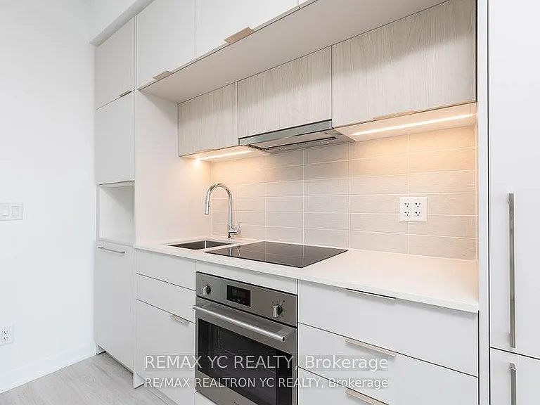 185 Alberta Ave #805 — Photo 9