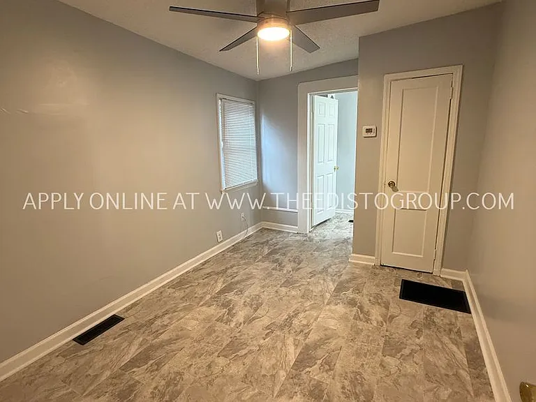 497 Boulevard St #B — Photo 3
